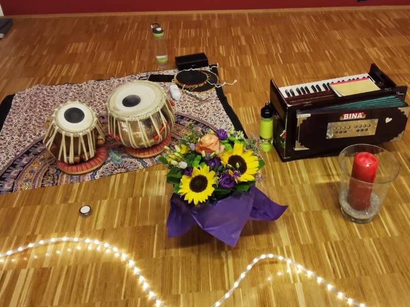 Ananya Yoga Kirtan Rendezvous mit Christian, Eva & Uschi